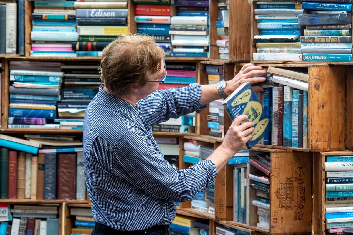 The Ultimate Checklist for Buying Second-Hand Books Online in the UK